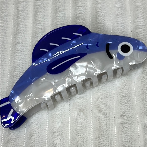 Salty Blue and White Pearly Fish Hair Clip - Picture 6 of 9